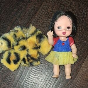 Vintage Disney Princess Royal Nursery Snow White baby Doll From Mattel